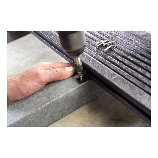 Planches de terrasse en plastique recyclé GOVAPLAST